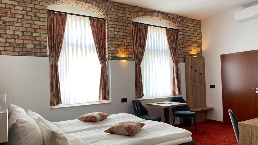 Hotel Friedchen Mit Eigener Fleischerei Artern Kültér fotó