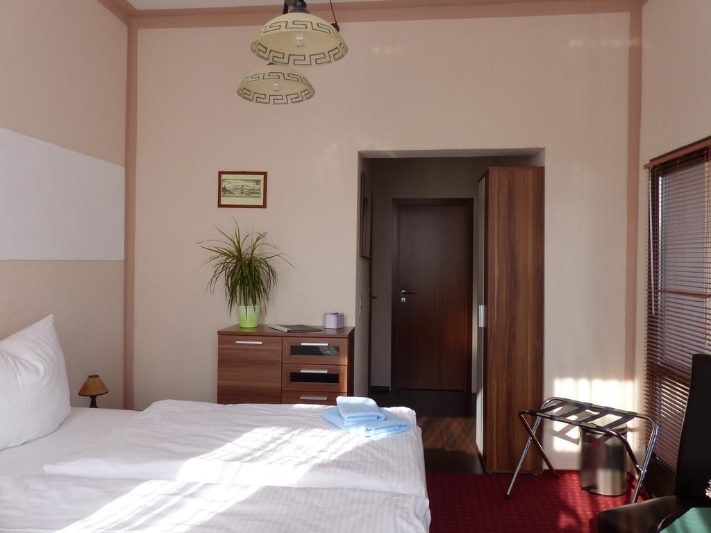 Hotel Friedchen Mit Eigener Fleischerei Artern Szoba fotó