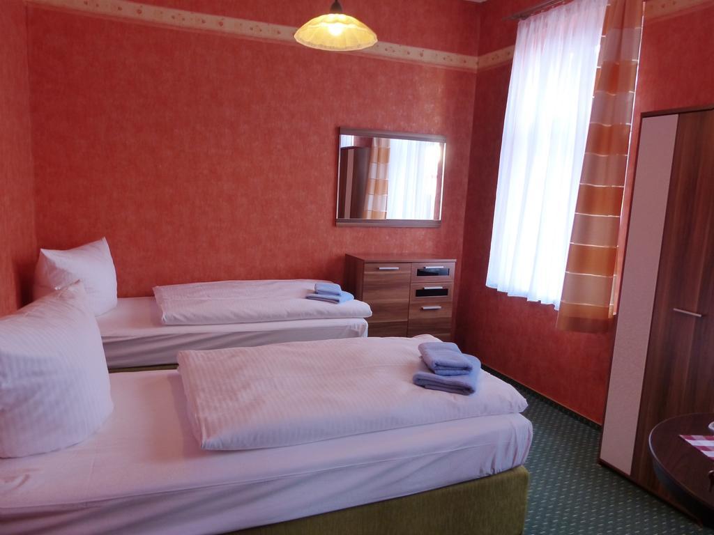 Hotel Friedchen Mit Eigener Fleischerei Artern Szoba fotó